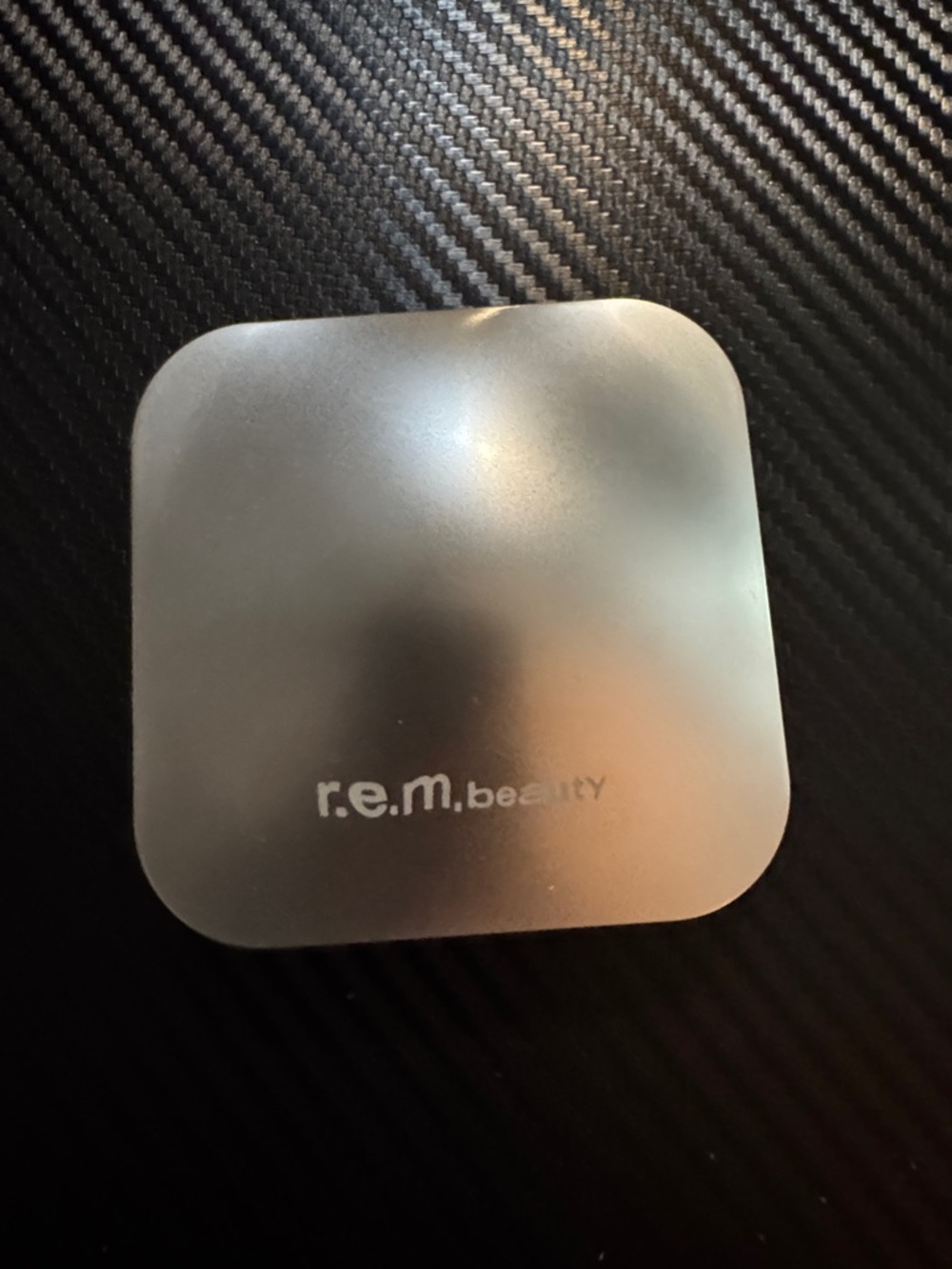 r.e.m. beauty Hypernova Matte Satin Bronzing Powder - Out of Office (Warm Brown) - Picture 2 of 4